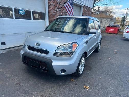 2011 Kia Soul +