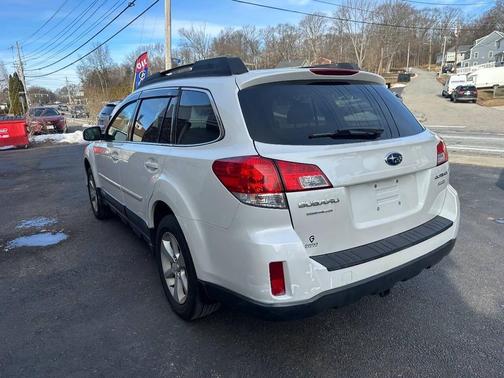2013 Subaru Outback 2.5i Premium
