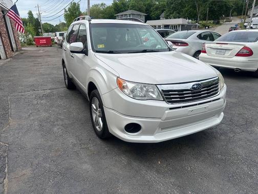 Satin White Pearl 2010 Subaru Forester 2.5 X Premium