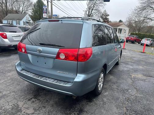 2008 Toyota Sienna LE