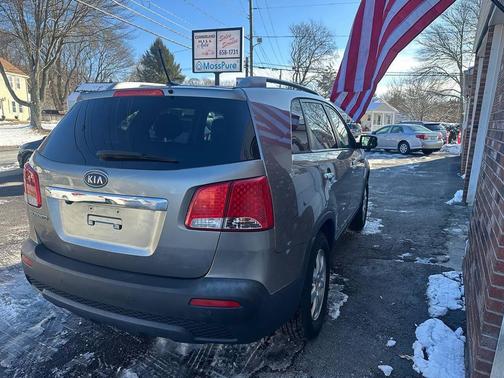 2011 Kia Sorento LX
