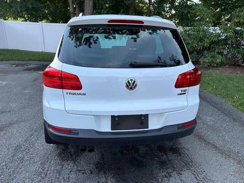 2017 Volkswagen Tiguan 2.0T Wolfsburg Edition