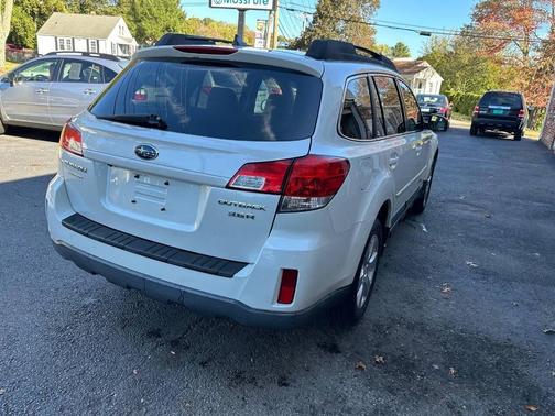 2011 Subaru Outback 3.6 R Limited