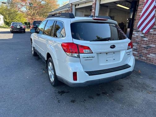 2011 Subaru Outback 3.6 R Limited
