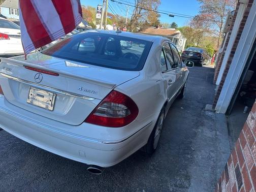 Arctic White 2008 Mercedes-Benz E-Class 4MATIC