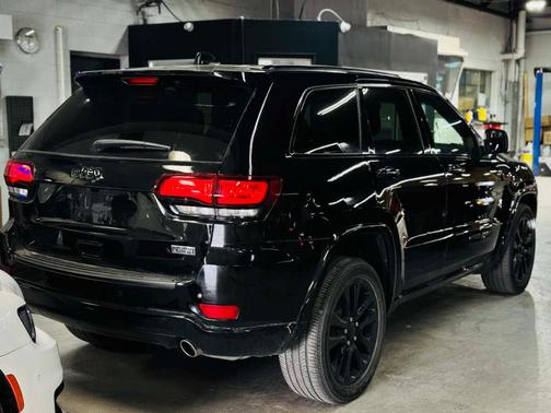 Diamond Black 2019 Jeep Grand Cherokee Altitude