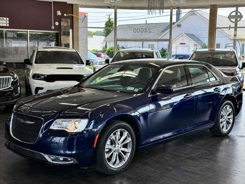 2016 Chrysler 300 Limited