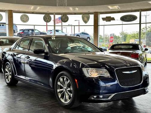 2016 Chrysler 300 Limited