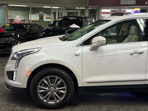 2023 Cadillac XT5 Premium Luxury