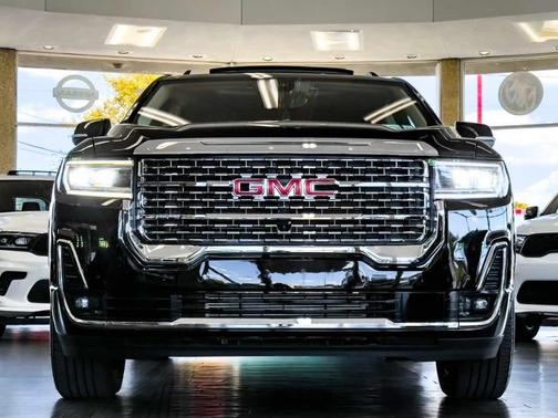 2022 GMC Acadia Denali