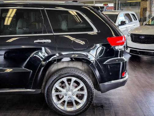 2020 Jeep Grand Cherokee Summit