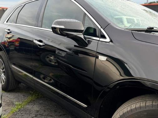 Stellar Black Metallic 2021 Cadillac XT5 Premium Luxury