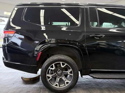 Diamond Black 2024 Jeep Wagoneer L Series III