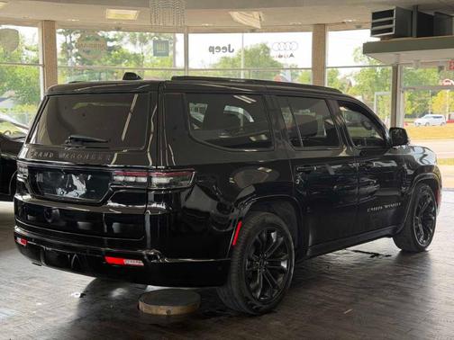 Diamond Black 2024 Jeep Grand Wagoneer Series II