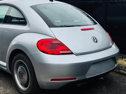 2012 Volkswagen Beetle 2.5L