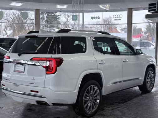 2022 GMC Acadia Denali
