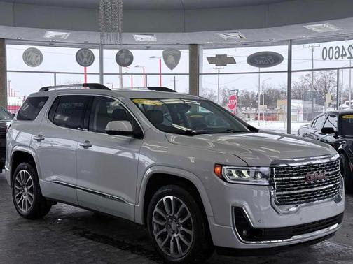 2022 GMC Acadia Denali
