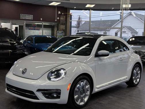 2018 Volkswagen Beetle 2.0T SE