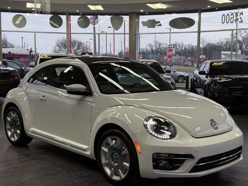 2018 Volkswagen Beetle 2.0T SE