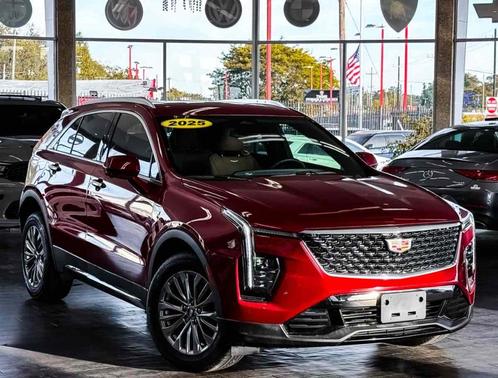 2025 Cadillac XT4 Premium Luxury