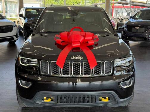 2020 Jeep Grand Cherokee Laredo