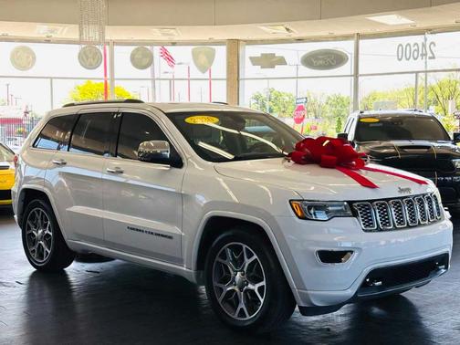 Bright White Clearcoat 2020 Jeep Grand Cherokee Overland