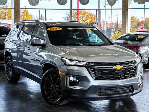 2023 Chevrolet Traverse RS