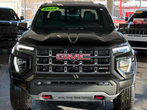 2025 GMC Canyon AT4