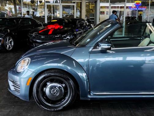 2018 Volkswagen Beetle 2.0T Coast
