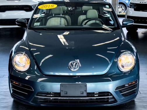 2018 Volkswagen Beetle 2.0T Coast