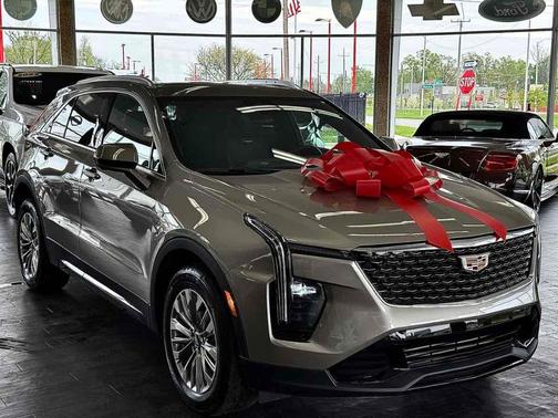 2024 Cadillac XT4 Premium Luxury
