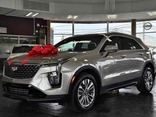 2024 Cadillac XT4 Premium Luxury