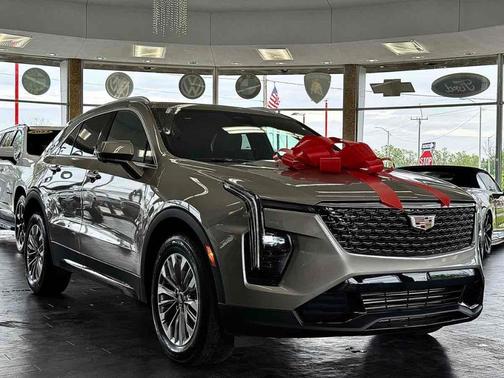 2024 Cadillac XT4 Premium Luxury