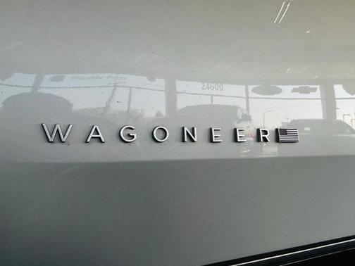 Silver Zynith 2024 Jeep Wagoneer Series III