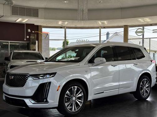 2024 Cadillac XT6 Premium Luxury FWD