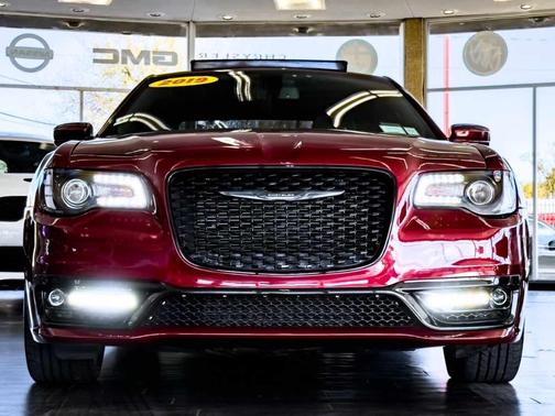 2019 Chrysler 300 S