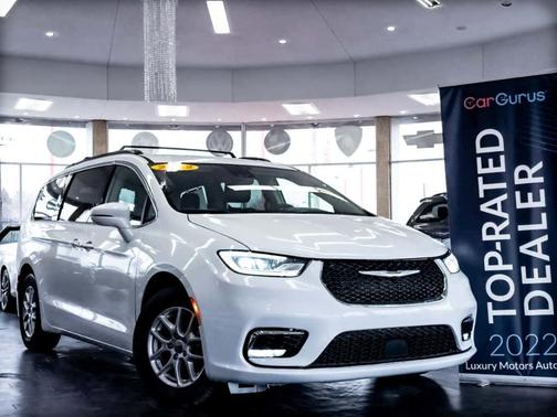 2022 Chrysler Pacifica Touring-L