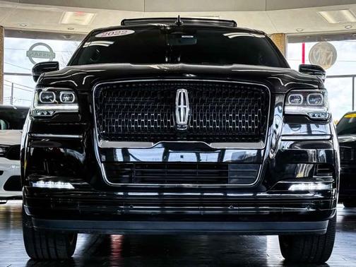 2022 Lincoln Navigator L Reserve