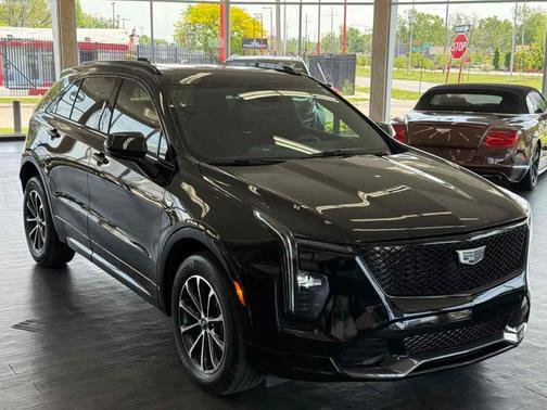 2024 Cadillac XT4 Sport