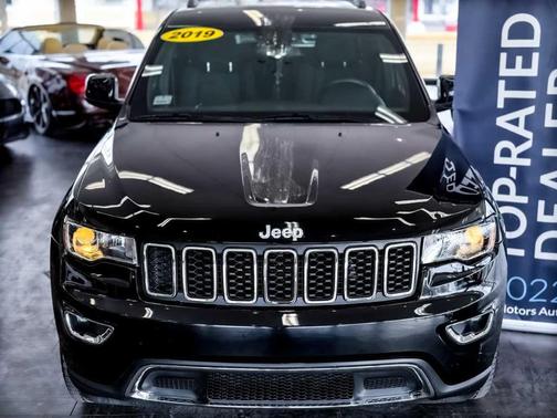 2019 Jeep Grand Cherokee Laredo E