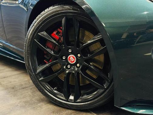 2016 Jaguar F-TYPE R