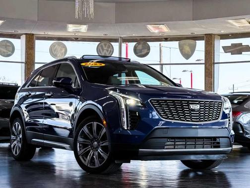 2023 Cadillac XT4 Premium Luxury