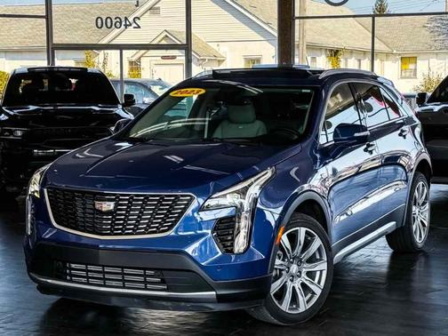 2023 Cadillac XT4 Premium Luxury