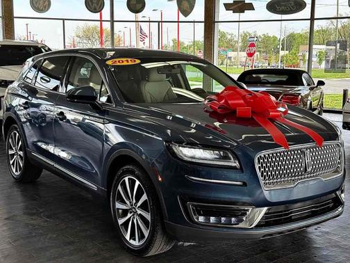 2019 Lincoln Nautilus Select