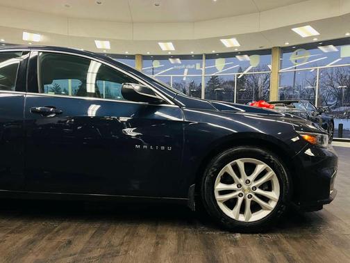 2017 Chevrolet Malibu 1LT
