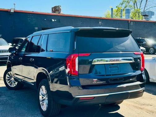 Titanium Rush Metallic 2023 GMC Yukon XL SLT