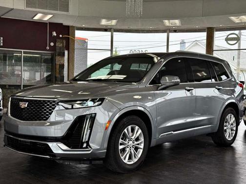 2023 Cadillac XT6 Luxury FWD