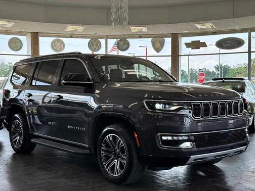 2024 Jeep Wagoneer Base