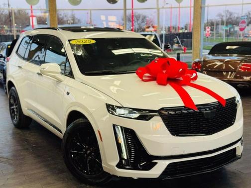 2025 Cadillac XT6 Luxury FWD