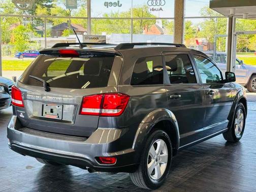 Granite Crystal Clearcoat Metallic 2015 Dodge Journey SE